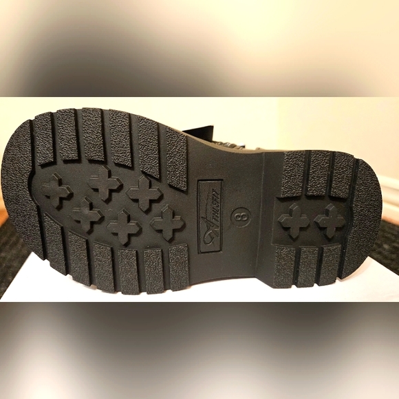 Athlefit Waterproof Combat Boots - size 8 Toddler, Black - Picture 7 of 9